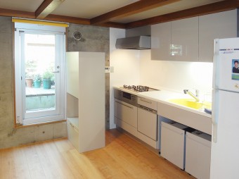 コンクリートの防寒対策を床暖房と断熱サッシで快適に コンクリートの防寒対策を床暖房と断熱サッシで快適に